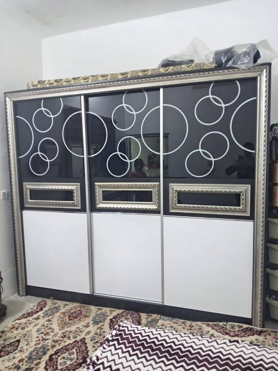 غرفة نوم نظيفة جدا السعر 350 الف
للتواصل *********** واتس اب
