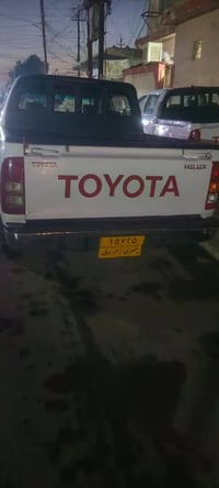 هايلوكس • ٢٠٠٦ • بدون صبغ