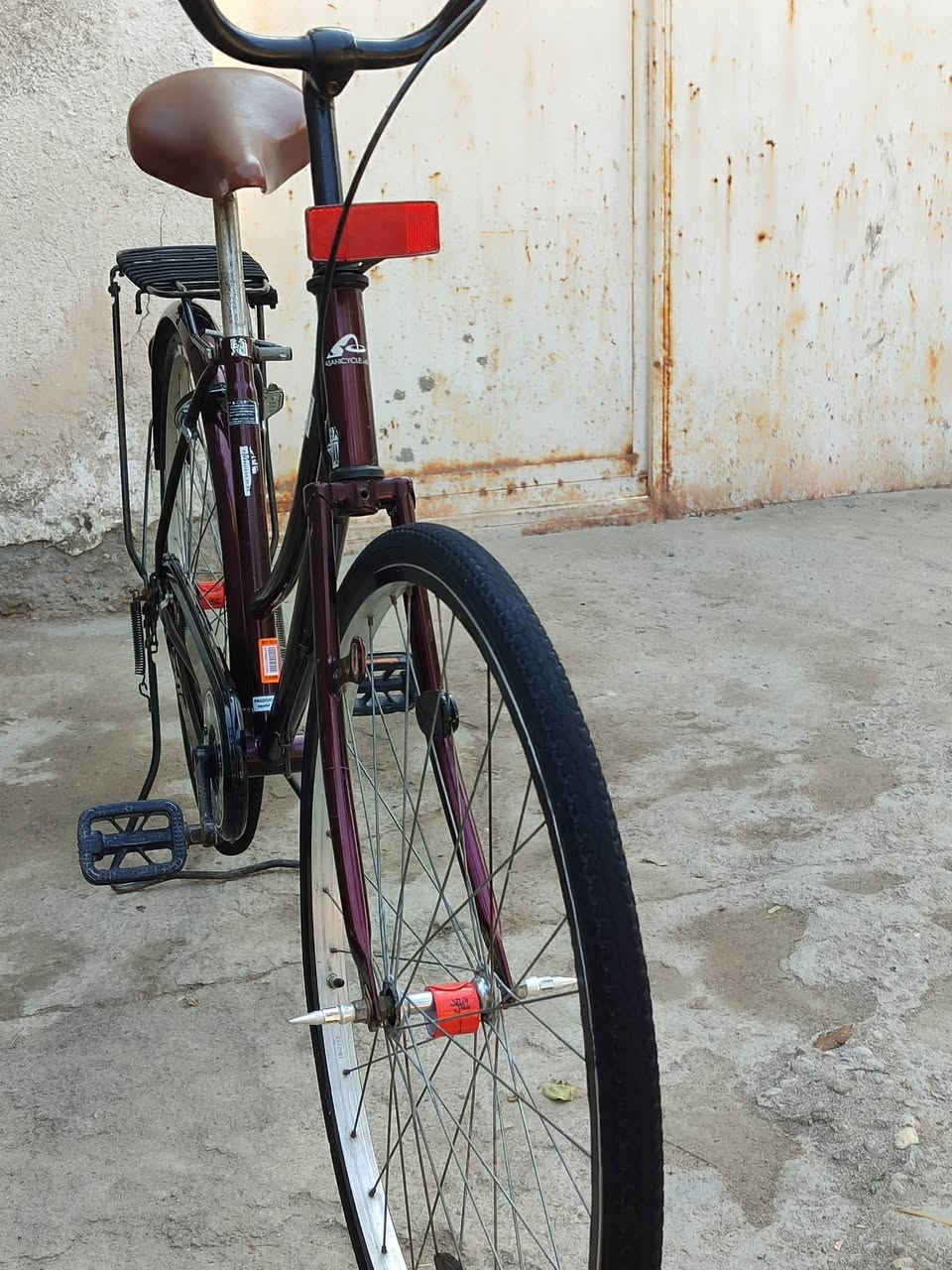 سلام عليكم البايسكل للبيع نظيف ب 75 مكان ذي قار سوق الشيوخ رقم *********** بي واتساب
