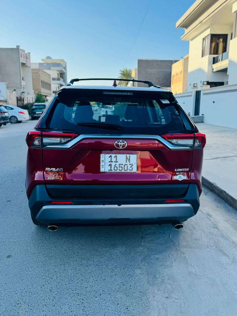 راف فول لمتد هايبرد 2025 
فول مواصفات 5 كامرات كشنات جلد حار بارد بانوراما وكل المواصفات بيها اعلى فئه بالراف فور 
الحادث موضح بالصور 
ماشيه ١٤ كيلو متر 
السياره باسمي رقم بغداد تحويل ثاني يوم 
السعر ٢٣٢ ورقه وبيها مجال 
العنوان بغداد الرصافه 
للاستفسار ***********
