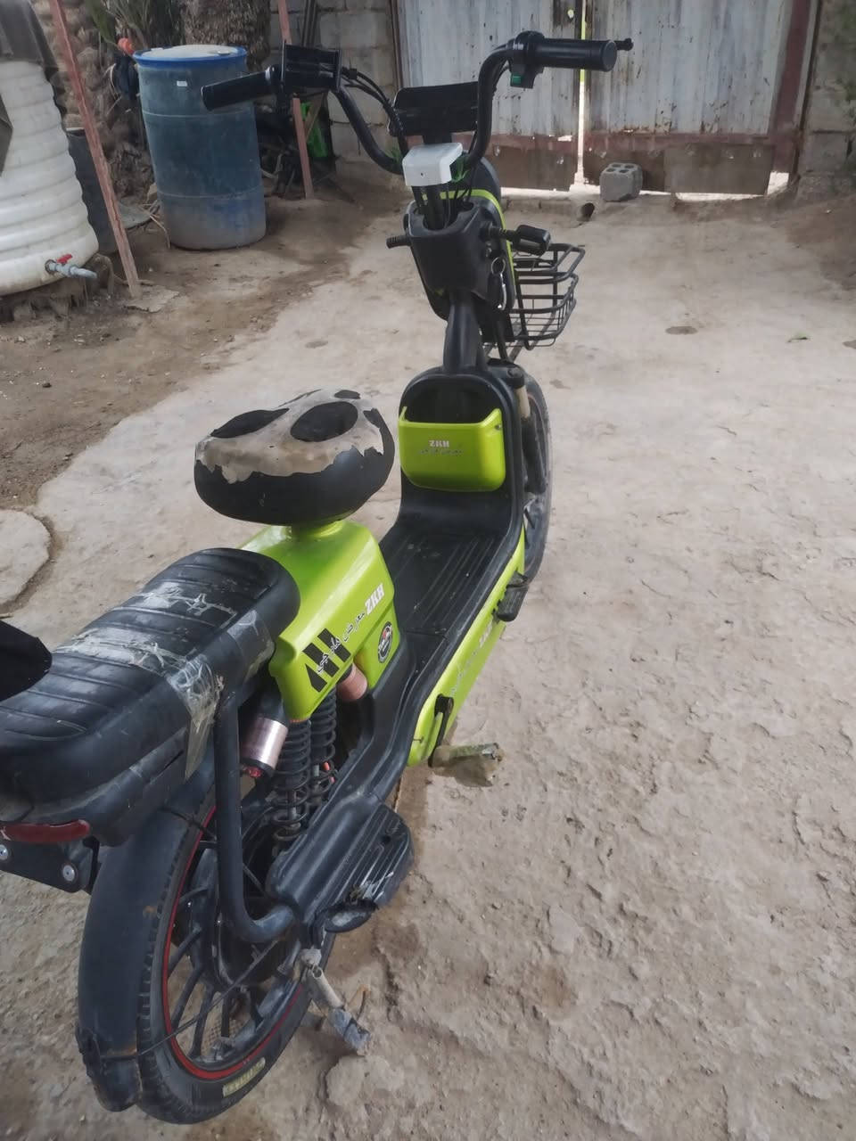 سلام عليكم باسكل شحن للبيع فول نظافه خمسه بطاريات بيهن وحده عاطله اربع نمر مكاني بابل محاويل سعر خاص او اتصال بل رقم ***********
