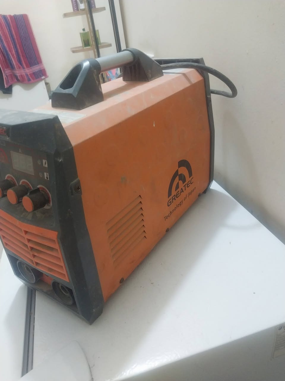 السلام عليكم هاي المكينه للبيع ٥٠٠ امبير الاستفسار على  ***********
