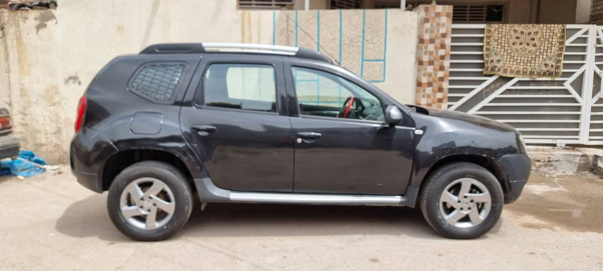 رينو داتسر موديل 13 استخدام شخصي. كير محرك جيد جدا صدر امامي وخلفي جديد اطارات جديد  بطارية جديدة ادامة كاملة دهن كير جديد .جامة امامية جديدة راديتر ماء جديد ,/ محرك حجم 2000
ماشية 111 تبريد شغال كهربائيات شغالة جام ٤كهرباء اضرارها فقط صبع ربع بنيد وبيها طخات بالهلالات خلفية. السعر 70 ورقة...  .رقم بغداد  جديد ...للاستفسار *********** ابو مصطفى.بغداد البلديات
