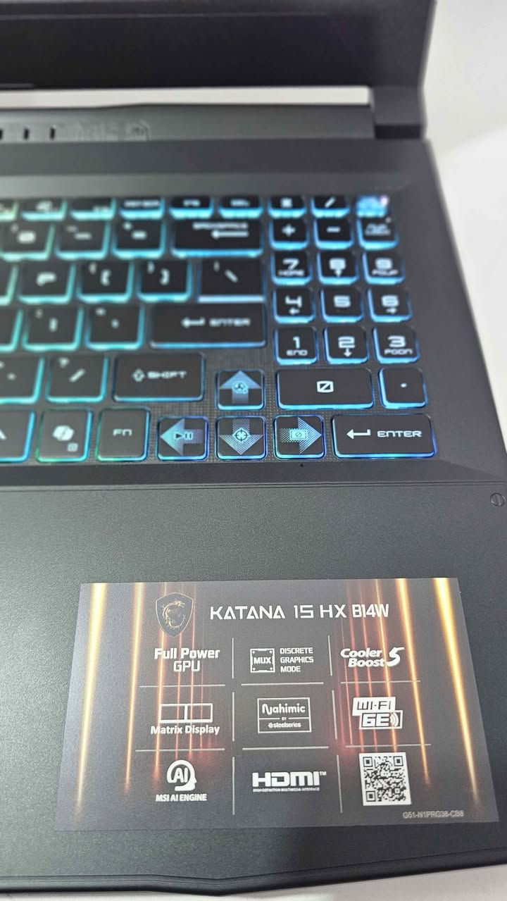 🚀 وحش الألعاب والمونتاج للبيع | MSI Katana 15 HX B14WGK 🚀
للبيع لابتوب جيمنج من الفئات القوية والحديثة جداً، مخصص للألعاب الثقيلة، برامج المونتاج، الرندرة، والتطوير. الجهاز بحالة ممتازة وشبه جديد!
💡 أهم المواصفات التقنية:

* المعالج (CPU): Intel Core i7-14650HX (جيل 14 قوي جداً بـ 16 نواة).
* كرت الشاشة (GPU): NVIDIA GeForce RTX 5070 (بذكرة 8GB من الجيل الأحدث لمعمارية Blackwell ودعم DLSS 4).
* الشاشة: 15.6 بوصة بدقة QHD (2560x1440) وتردد 165Hz (ألوان خرافية وسلاسة تامة).
* الذاكرة (RAM):  16GB من نوع DDR5 السريع.
* التخزين (SSD):  1TB فائق السرعة NVMe PCIe Gen4.
* التبريد: نظام Cooler Boost 5 بمروحتين مخصص للأداء الشاق وتشتيت الحرارة.
* لوحة المفاتيح: مضيئة 4-Zone RGB بشكل مميز وعصري.

✨ حالة الجهاز والملحقات:

* الحالة: جديد بدون بوكس
* الملحقات: الشاحن الأصلي فقط

💰 السعر المطلوب: خاص 
📞 للتواصل والاستفسار: ***********

https://t.me/epic_store2 بغداد, العراق
