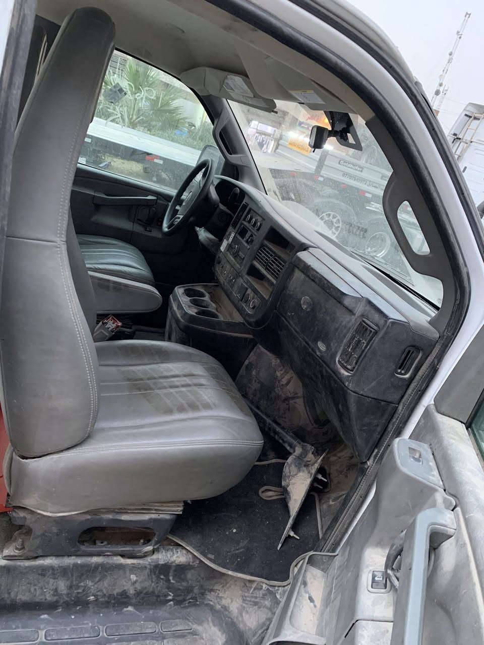 يالله
جي ام سي سفانه محرك ٦٦٠٠ قماره وشاصي
منفيس ٢٠٢٣
هاف لوري اصلي دبل تاير اصلي
تريدها حافظه
تريدها سطحيه
تريدها ثلاجه
طول الشاصي ٤ متر ونص
يعني لا ترجيع مجموعه ولا هم يحزنون
السعر ١٩٠ ورقه بدووووون رقم
***********
للعلم المنفيس داخله قماره وشاصي
٣ طن
تحياتي للجميع
