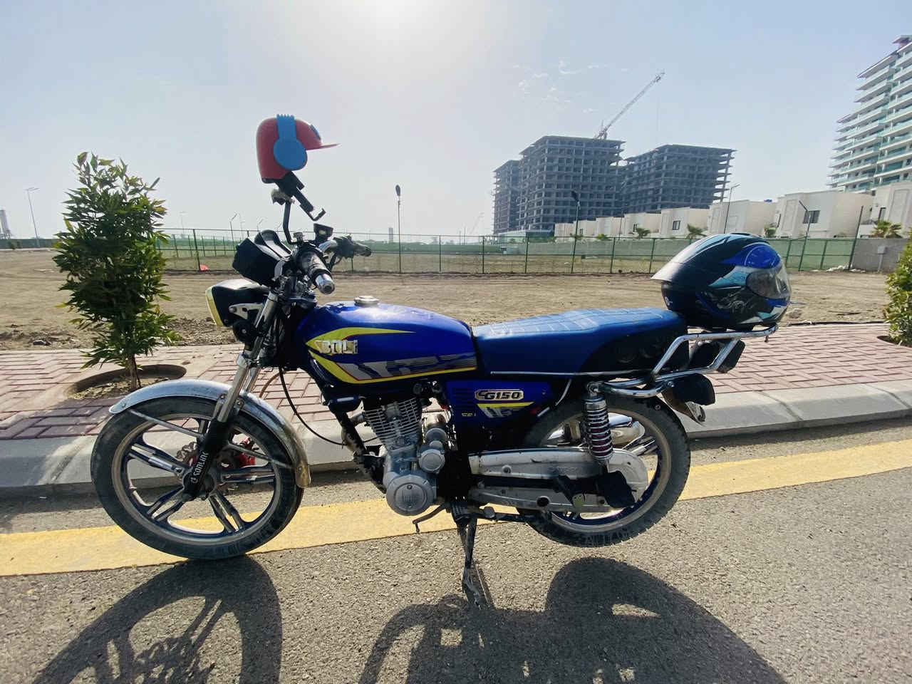 سلام عليكم ايراني موديل 24 هاي بلحقيقه ارتب من صور بيها نشرات كهربايات كله شغال قفل ب 500 مكاني بغداد 
 ***********
