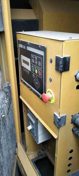 السلام عليكم للبيع مولد بيركنز كاتم اولمبيان  ذو قدره 200 كيفي استخدام قليل مولد كلش جديد استيراد قطر.   مع راس توليد فرنس لوري سومير اصلي  المولد وضع الشركه 
العنوان بغداد كراده شارع52.  
للاتصال ***********.    .
الي يحاب يعرف السعر اما اتصال على الرقم او على الوات ساب
