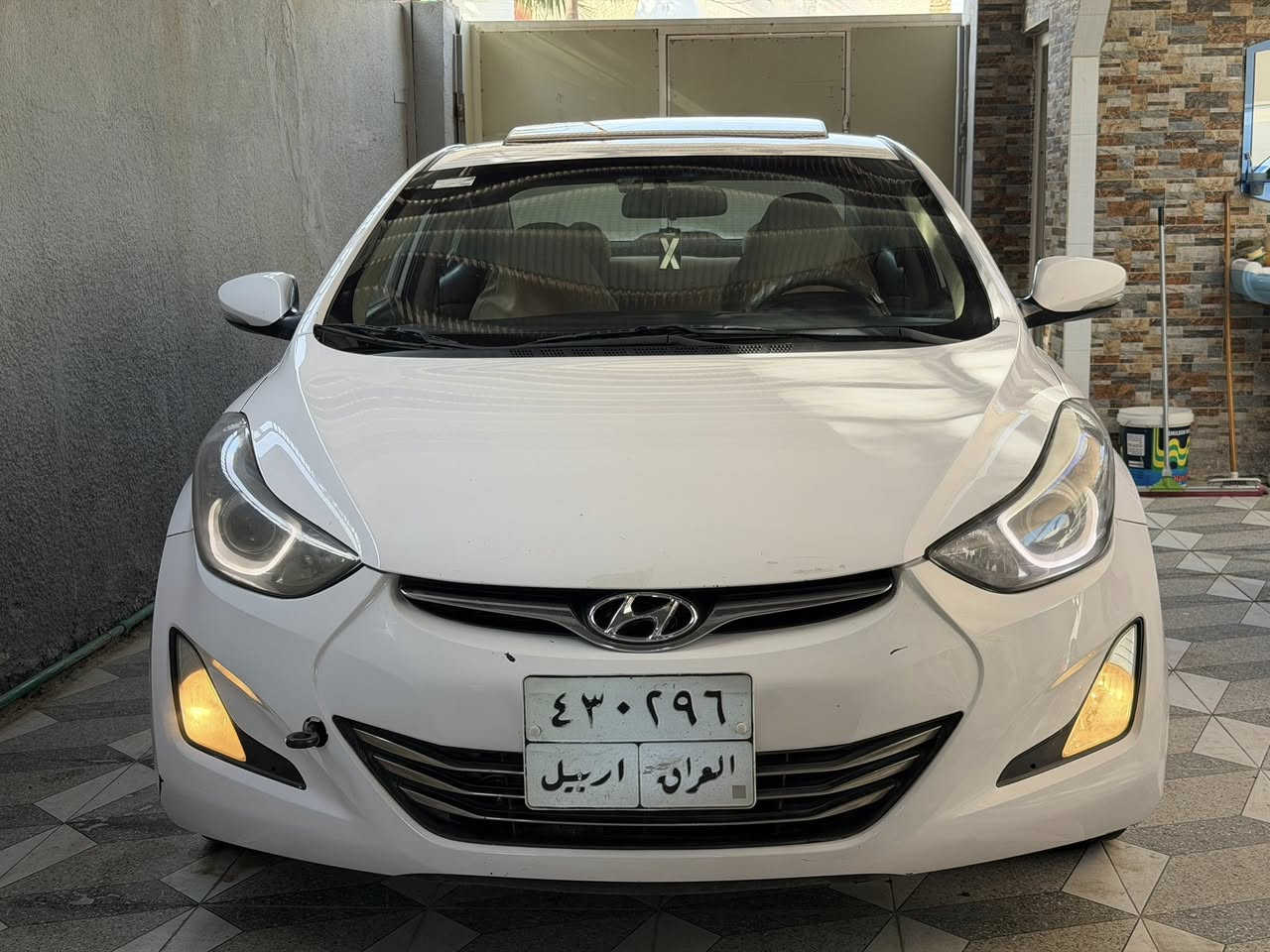 السلام عليكم
النترة 2015 خليجي gls فول الفول 1/1
سيارة بيها قطعتين صبغ جاملغ خلفي والباب طخة بسيطة
رقم اربيل تريد وكالة تريد تحويل 
مواصفات
فتحة 
بصمة
اشاير مرئي+ مرئي شفط
كشنات جلد +كهرباء
محرك 2000 دوش
شاشة كبير كامرة دوارة
ويلكب كروم+تخم تاير جديد
لدات امامي+لايت عدسة
كير محرك تبريد كلة لوك
مكاني كربلاء المقدسة
السعر 120 وبيها مجال
***********
