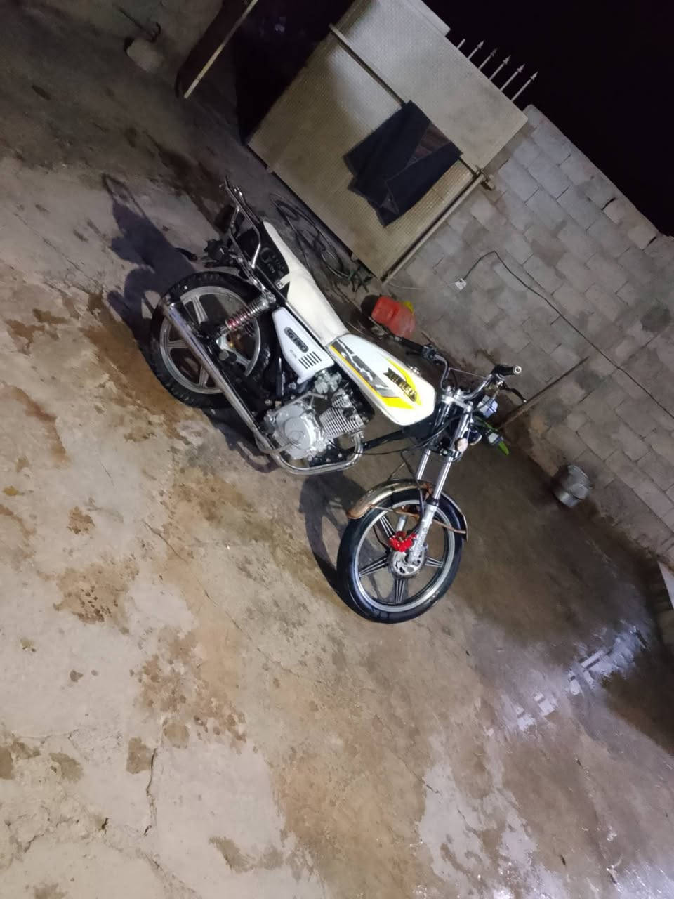 السلام عليكم تايكر باب اول موديل 2024  وراق كامله باقي تفاصيل بل فيديو مكان ديالئ خان بني سعد سعر خاص او نتصال  ‏‪***********‬‏
