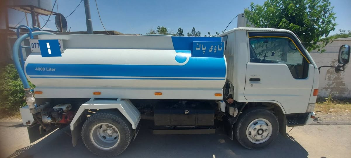 بەناوی خوای گەورەو میهرەبان 
تەنکەری ئاو بۆ فرۆشتن
تۆیۆتا داینا مەکینەی 14b
وەرەق لە سەرە
لە ئیشایە
گێڕو مەکینەی بەشەرت

125$ معامەلەیەکی زۆر کەم
0770 148 8174
