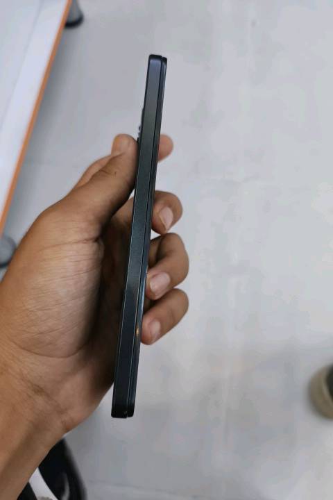 poco x5 pro 5G للبيع الجهاز نضيف كلش مبدل شاشه اصليه ففط ولشاشه الشادهة ام 75 الي هيه احسن شي وجهاز رايده 175الف وبي مجال
