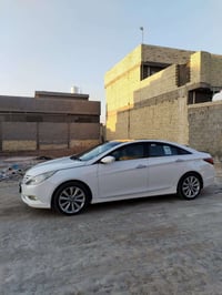 سياره سوناتا للبيع موديل ٢٠١١ خليجي سعر ١٣٥ وبيها مجال الاستفسار 07733...