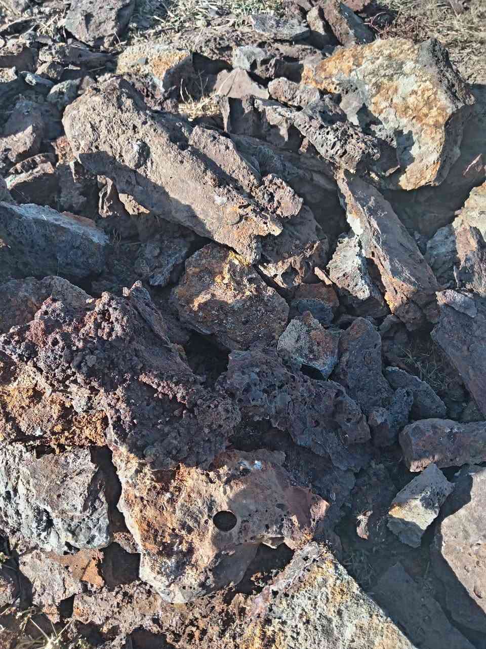 حديد ناعم للبيع كميه 5طن سعر طن 160  \ ***********
