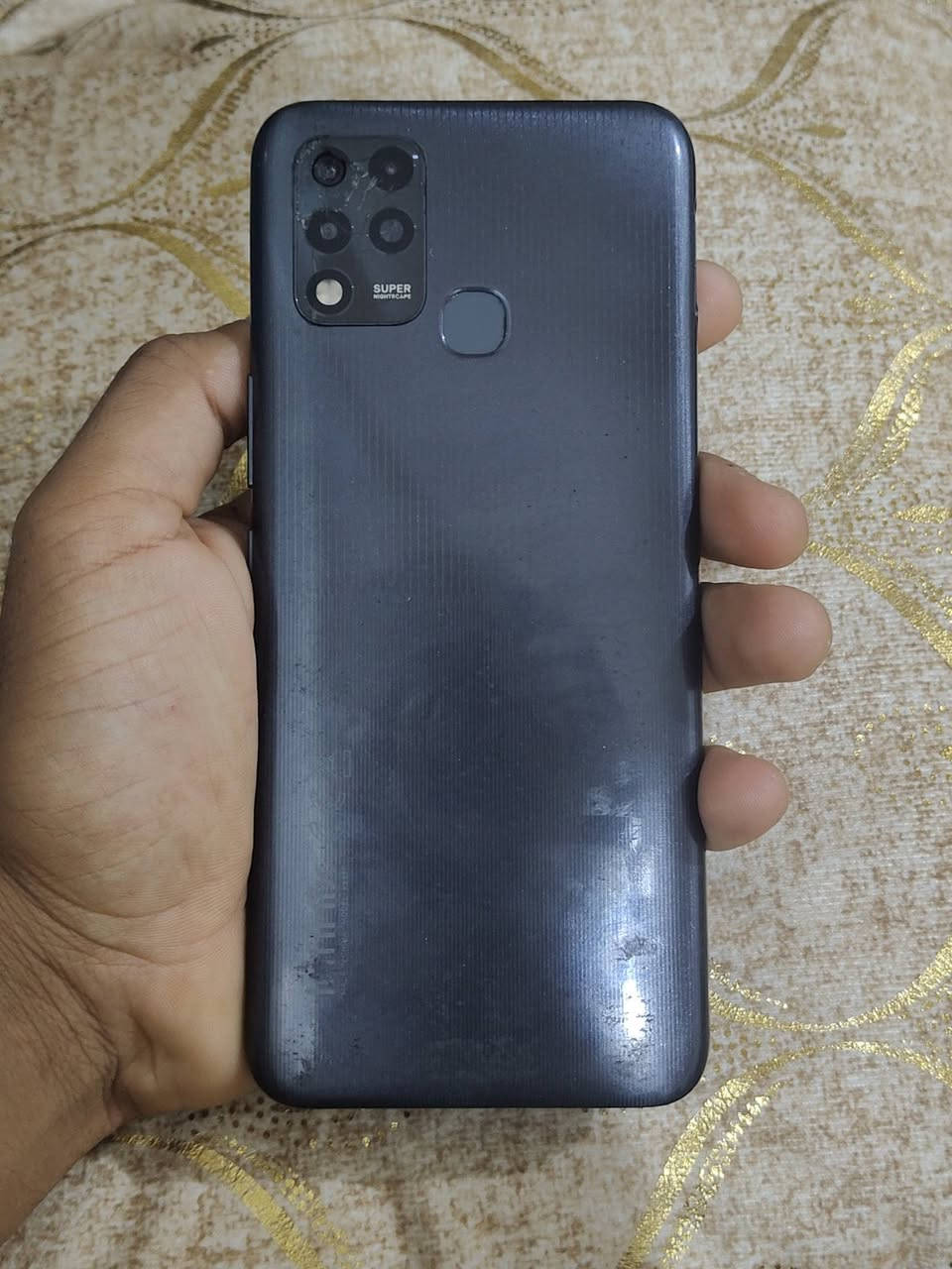 📱 للبيع هاتف Infinix HOT (X689F)
✅ سعة التخزين: 128GB
✅ الذاكرة: 4GB RAM + 2GB توسعة ذاكرة
✅ المعالج: MediaTek Helio G37
✅ نظام التشغيل: Android 11 (XOS 10)
✅ الكاميرا الخلفية: ثلاثية بدقة 50MP
✅ الكاميرا الأمامية: 8MP
✅ البطارية: 6000mAh 🔋
✅ الجهاز يعمل بصورة ممتازة

⚠️ ملاحظة: يوجد كسر/خط بسيط في الشاشة، غير مؤثر على اللمس أو أداء الجهاز وكسر في لزگه الكامره لاكن ممثر 

💰 السعر: قيم بما يرضي الله 

📞 للاستفسار: خاص


**إذا كنت صاحب هذا الإعلان وتريد حذفه لأي سبب، رجاءا أرسل رسالة إلى الدعم الفني**