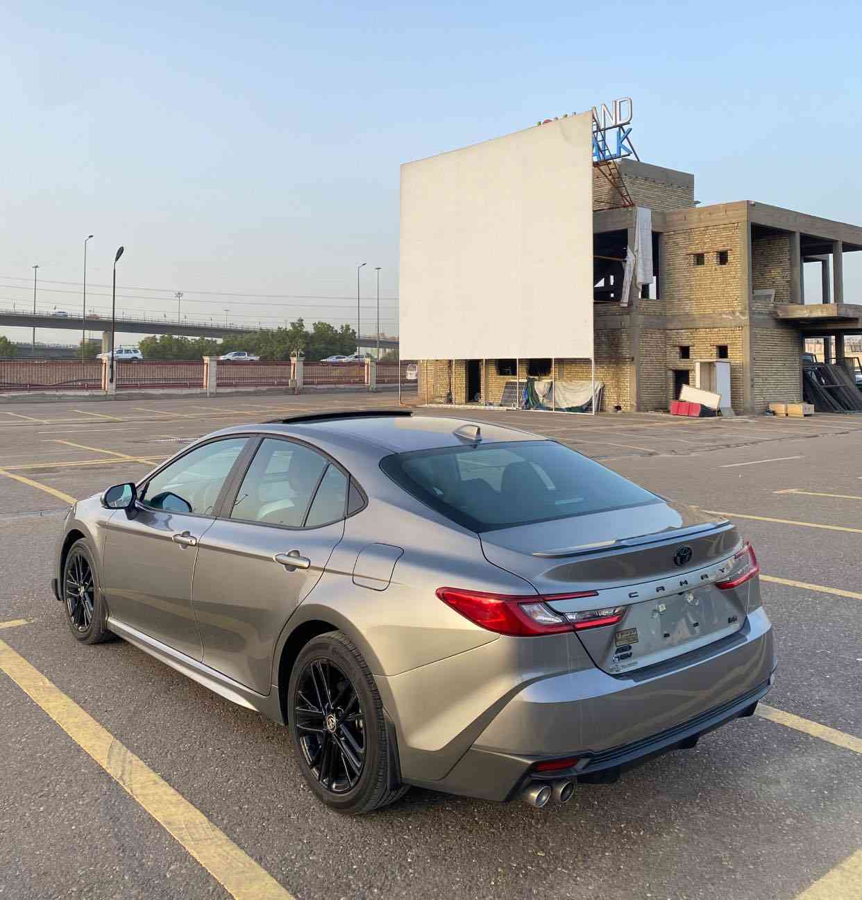 سلام عليكم حبايب 
تيوتا كامري هايبرد 🍃
موديل :2025
فئة: se بلاس فتحه شاشه جبيره 
بدون يرباك‼️
ماشيه :18,000 مايل
صبغ جوملغ امامي ففط 
السعر:$24,000 
للاستفسار 
***********
***********
