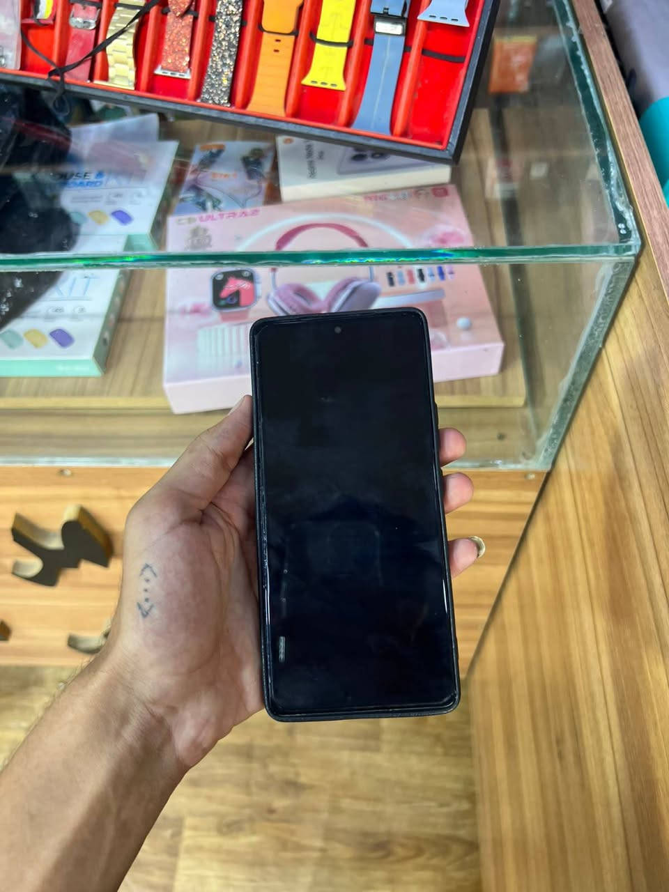 السلام عليكم جهاز انفنكس GT 20 PRO جهاز مفتوح مبدل شاشة بس ولكامرة لخلفية عطلت ملحقاتة كاملة 150 بي مجال ويرهم مراوس


**إذا كنت صاحب هذا الإعلان وتريد حذفه لأي سبب، رجاءا أرسل رسالة إلى الدعم الفني**