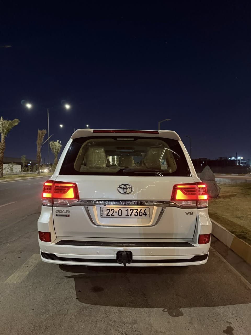 سلام عليكم 
لاند كروز موديل 2016
رقم شمالي رقم دولي هزه ما ساقطه فول مواصفات 
مكينه 8 سلندر  4600 المرغوب 
ماشيه 114 قابل للزياده 
جاهزه من كلشي 
بدون صبغ بدون تبديل  
بيه بارد بلداير مال جاملغ وحافه الباب الجنطه
للأستفسار ***********
