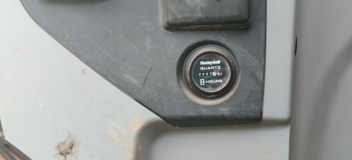 Pure original Hyundai 210-7, contact me if you're willing to pay a high price


**إذا كنت صاحب هذا الإعلان وتريد حذفه لأي سبب، رجاءا أرسل رسالة إلى الدعم الفني**