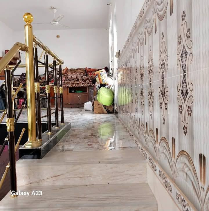 السلام عليكم بيت للبيع موقع تجاري في شارع سكلات المساحة 376م للاستفسار الاتصال على  الرقم ***********
