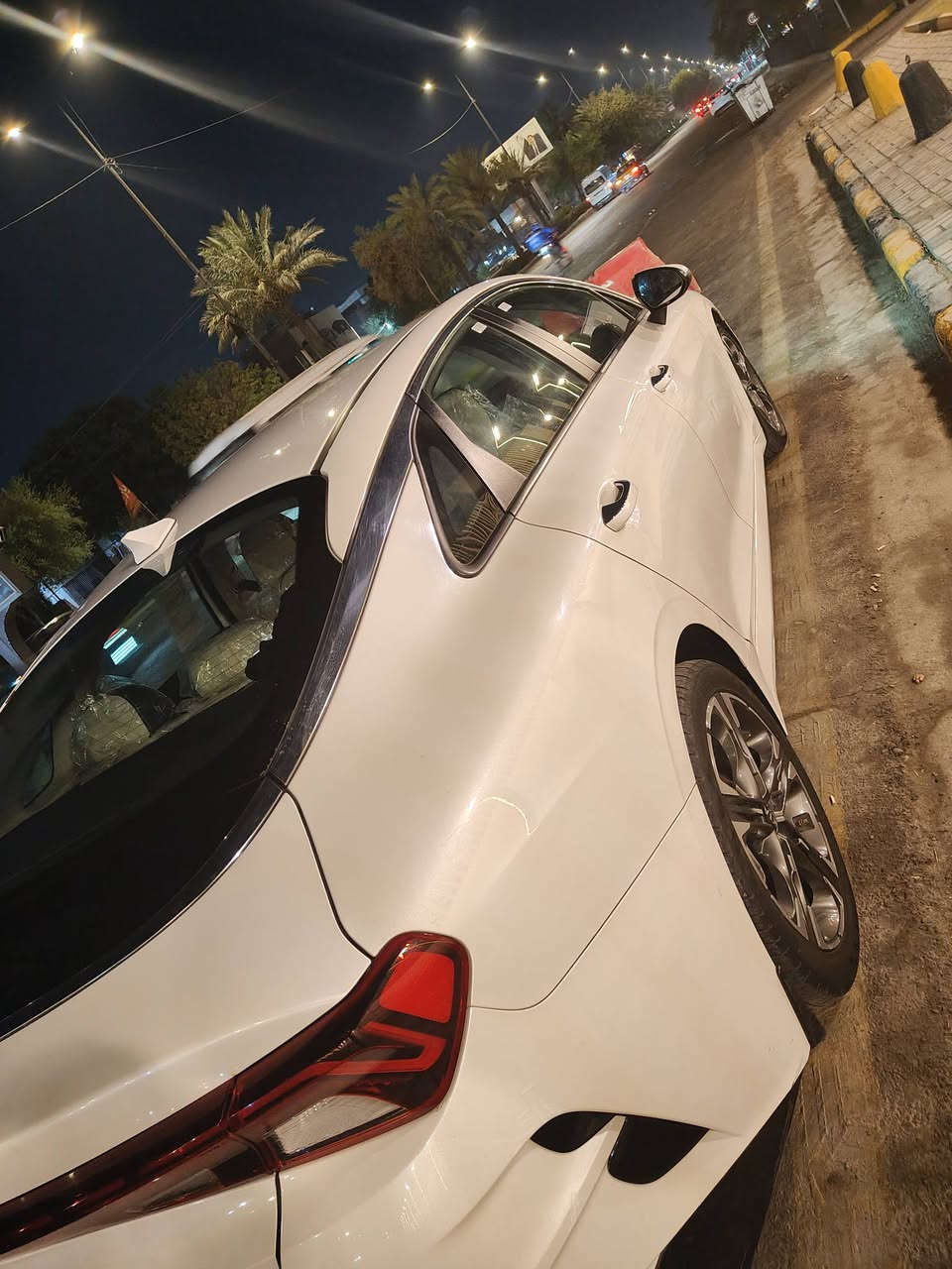 كيا k5خليجي  اللون ابيض رقم بغداد الجديد تحويل مباشر ثاني يوم فول عدة الفتحه وتشغيل عن بعد العنوان بغداد الكرخ التواصل
السعر178بيهه مجال حك الجيه السيارة نظيفه ماشيه 83 الف محرك 2/500  السيارة جاهزة من كلشي بدون اي نقص وسونارهه موجود العنوان بغداد الكرخ التواصل على هذا الرقم ***********
