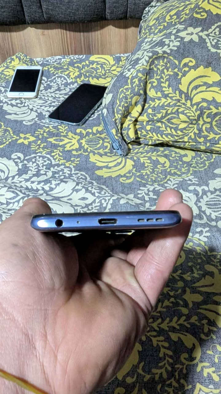 vivo y51
snapdragon 662
128گێگا
رام8
شەحن تایپ سی
۲سیم کارد+میمۆری
شاشەی لۆکە بێ شوخت
بۆ یاری و کاری رۆژانە گونجاوە
بورغی بانەدراوە هی دەستی خۆمانە 
تەنها پشتی لەگەل کەڤەر وای لێ هاتووە
هەموو قەلبی بەزەمان
نرخ ٨٥ هەزار دینار
شوێن هەولێر
*********** أربيل, العراق
