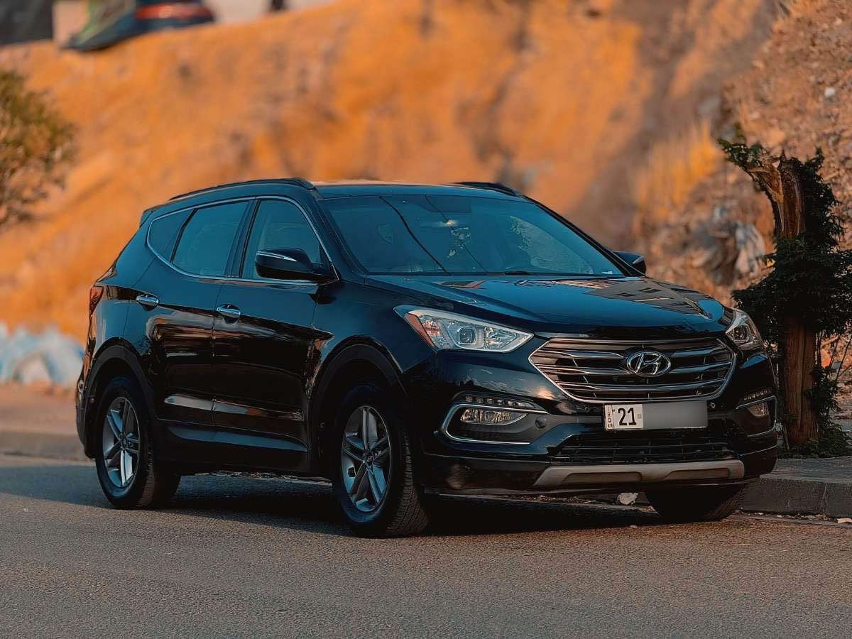 Hyundai santafe 2018 
هونداي سه نتافي ٢٠١٨ سپورت
مواسه فات 
به صمه
شاشه گه وره
كوشن كاره بايي
كوشن هيته ر
لايت ليد
گيرو مه كينه ي به شه رت نه كراوه ته وه
ته حويلو  خه رامه به شه رت
شوين سليماني
*********** السليمانية, العراق
