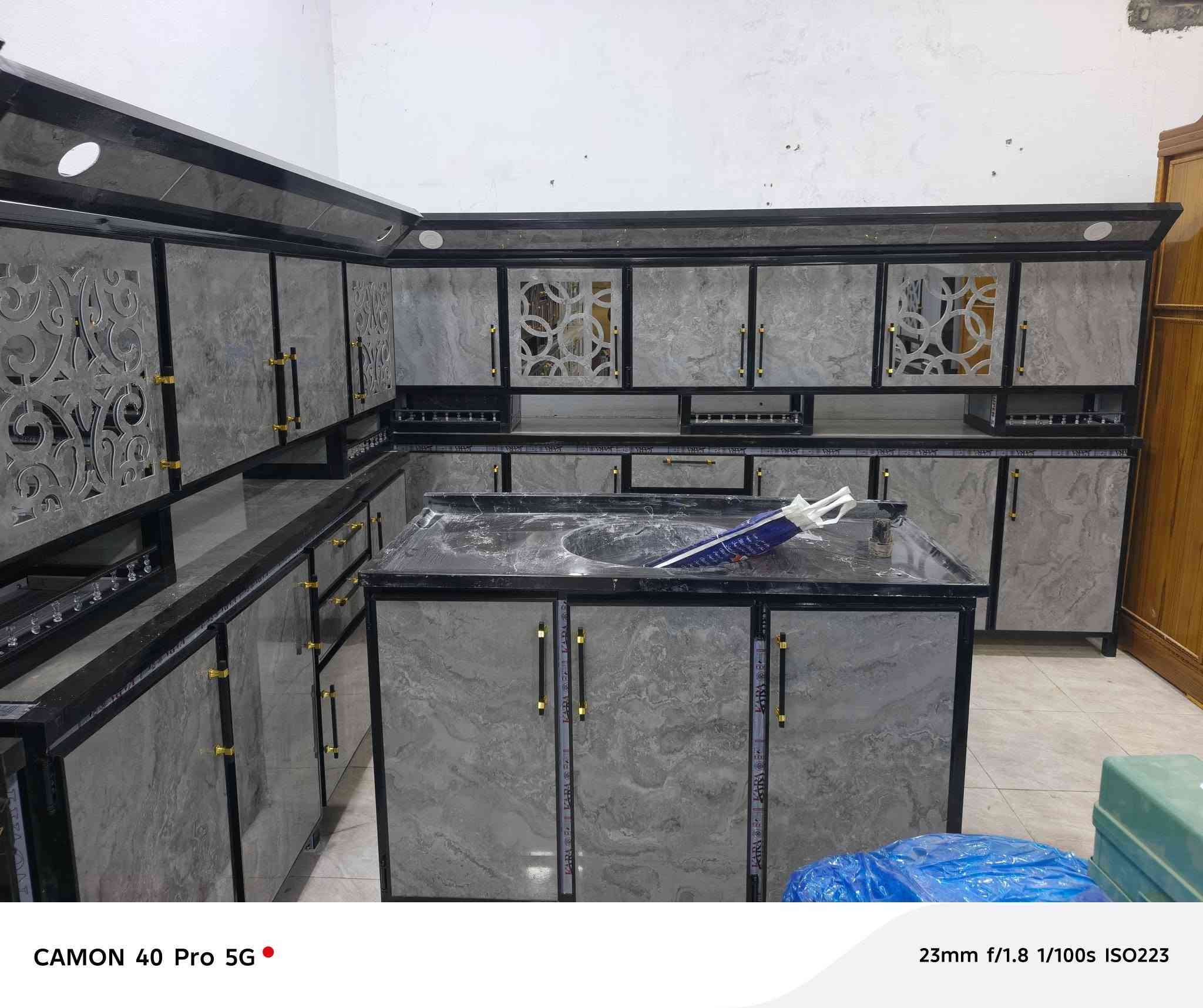 كاونترات المنيوم جديد مو مستخدم قياسات مترين ونص ومترين و٣متار***********
