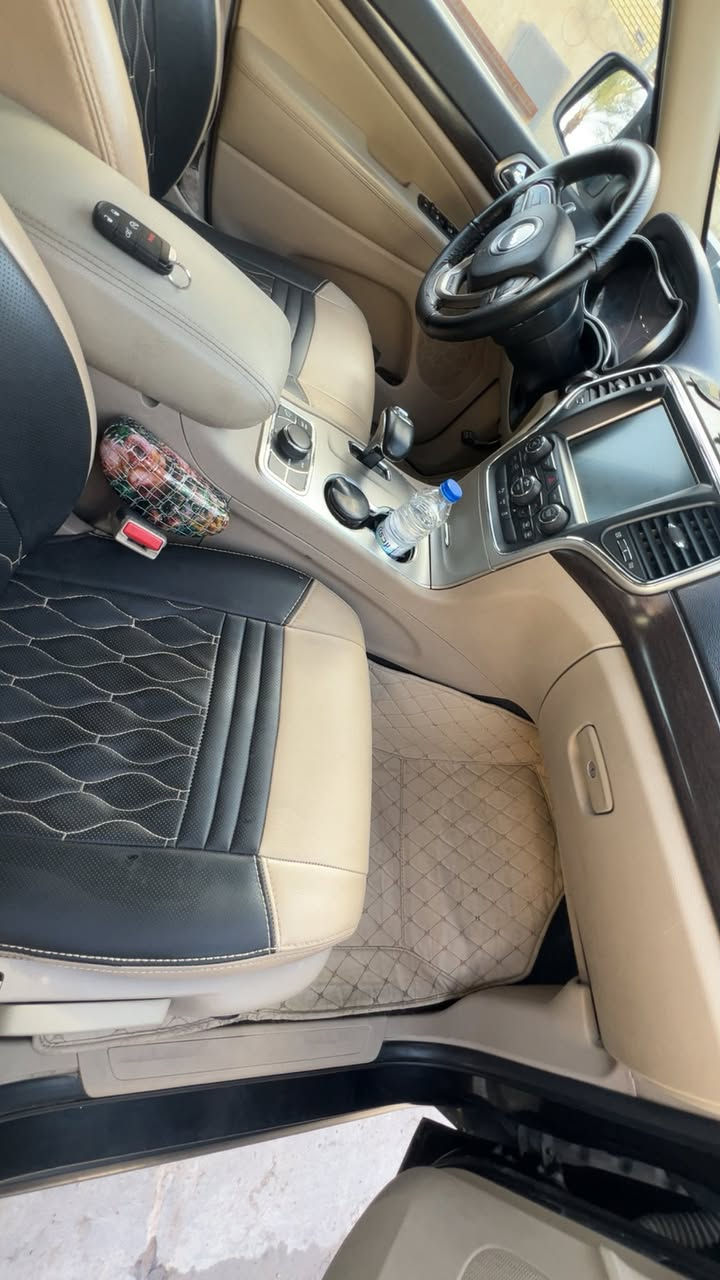 سلام عليكم
لاريدو موديل 2014 خليجي رقم سليمانية

مكفوله  من كير ومحرك وحداديه وتخم تاير جديد تبريد ثلج امامي وخلفي 

فتحه سقف بصمه تشغيل وبصمة ابواب + تشغيل عن بعد لايتات LED محرك 6 سلندر 3600 تحكمات استيرن وشفتات المقاعد الاماميه كهربائيه كير طياره فور ويل 4 حساسات خلفيه مانع انزلاق السياره السعر  215
***********

 واتساب***********
