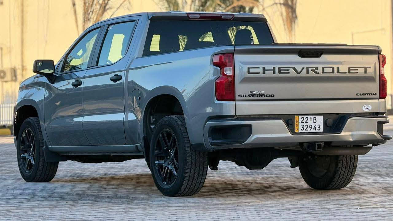 2024 CHEVROLET SILVERADO, C1500 CUSTOM
للبيع 
شوفرليت سلفرادو وارد امريكي موديل 2024

حادث حافه البنيد صبغ + باب خلفي ايمن
صور حادث موجود 👇🏻

باقي السيارة مكفولة شواصي مكفولة

سعر 265 ورقة 

حجم محرك 2700 تون تيربو ✈️✈️

بصمة تشغيل وتشغيل عن بعد 

رادار امامي تحديد مسار توقف ذاتي

باب طويل بدي قصير المرغوب 

قطعتين تبريد 

شاشة وكامرة دوارة

رقم اربيل الجديد  
📞***********☎️***********

مكان السيارة اربيل (معرض اربيل كارس )
