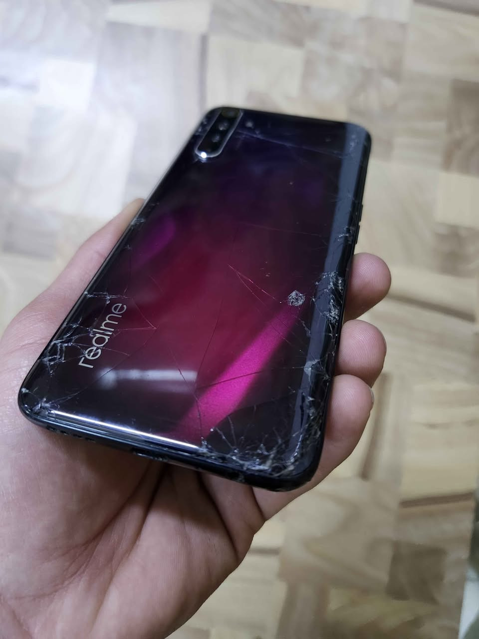 موبايل ريلمي 6 برو 📱
ذاكرة 128 مبدل شاشة أصلية ✅️
الضهر مالته مكسور ⚠️
سعره 75 الف فقط 💸
العنوان بغداد الحرية متوفر توصيل 🚚 
واتساب: *********** ☎️ 
رابط تواصل: https://wa.me/9647733601242 بغداد, العراق
