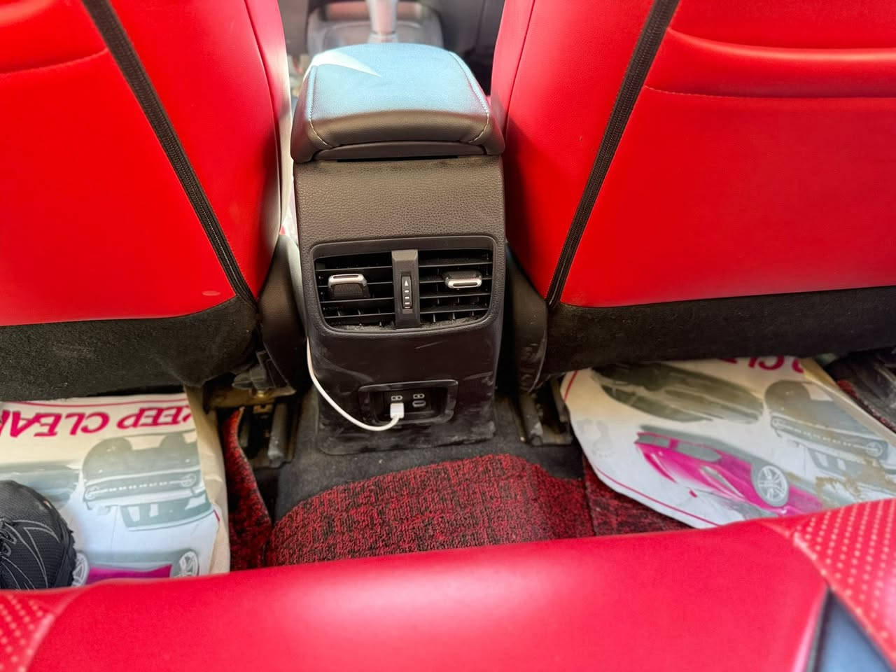 السلام عليكم كورلا موديل 24 مكفوله من كلشي ماشيه 24 الف فول مواصفات الداخل احمر شكل الخليجي الاتصال *********** السعر 148 وبيها مجال
