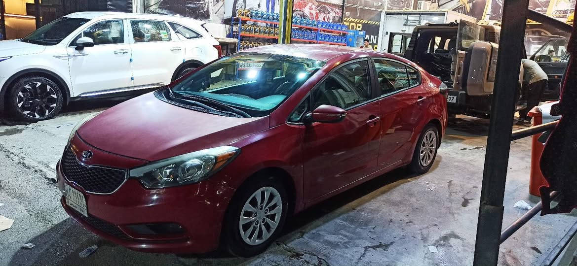 فورتي 2016 للبيع
حادثها بنيد وما بيها صور حادث وم عندي سونار 
رقمها بغداد 
ماشيه ١١٢ الف ميل يعني ١٨٠ الف كيلو 
محركها 1800 دوش
كير ومحرك نظيفات 
سعرها 102 وبيها شويه مجال
مكاني بغداد حي العدل
***********
***********
