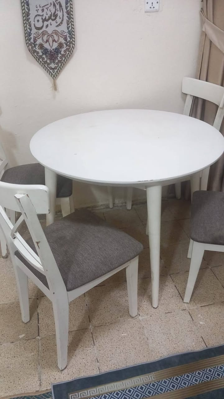 السلام عليكم للبيع ميز طعام خشب زان مع 4 كراسي بحاله ممتازه السعر 125 عنوان الزعفرانيه


**إذا كنت صاحب هذا الإعلان وتريد حذفه لأي سبب، رجاءا أرسل رسالة إلى الدعم الفني**