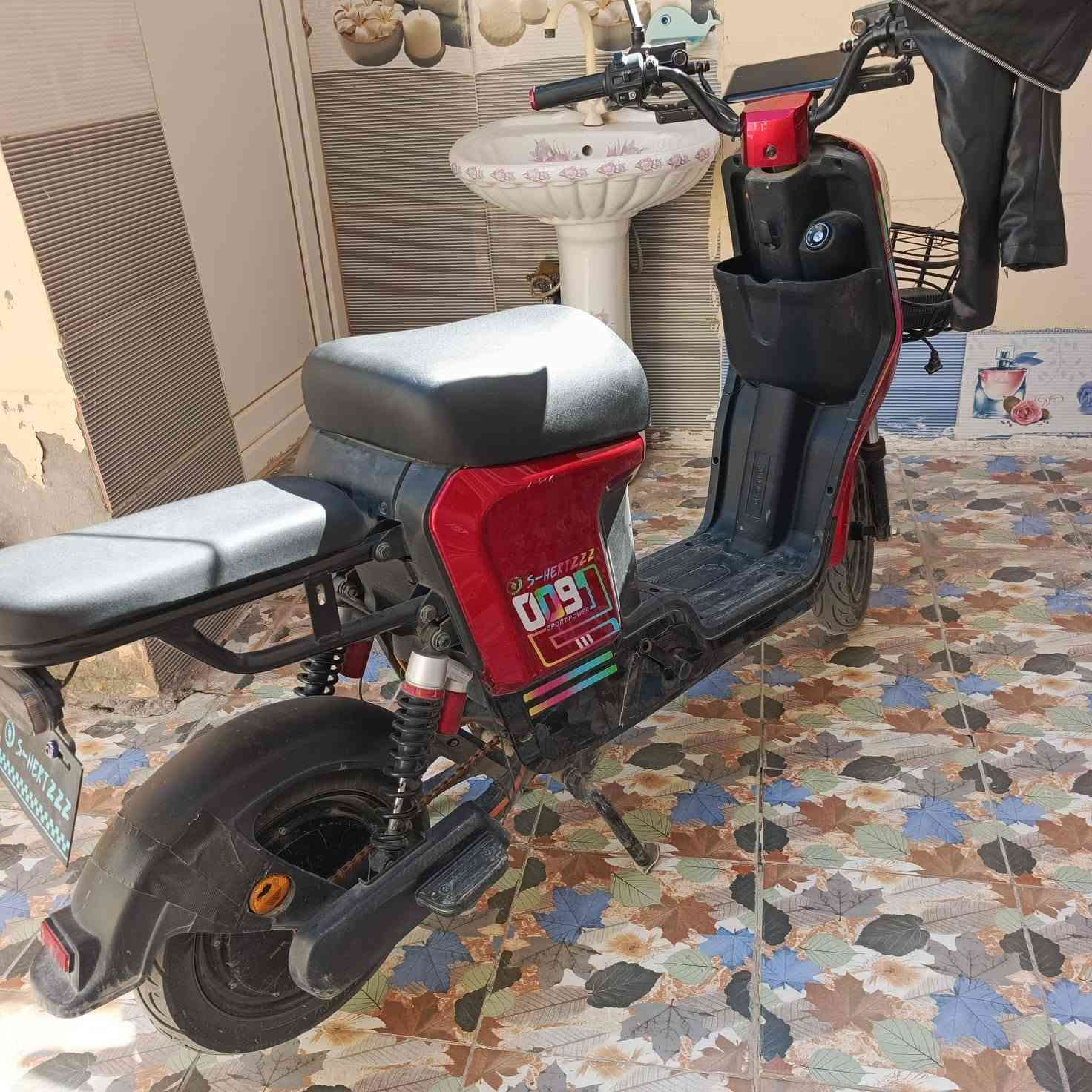 سلام عليكم درجة شحن للبيع موديل 25 البطريات جدد مستخدمه شهرين بيه سويجين بصمتين السعر 400بيه مجال الرقم الهاتف ***********العنوان بعقوبه
