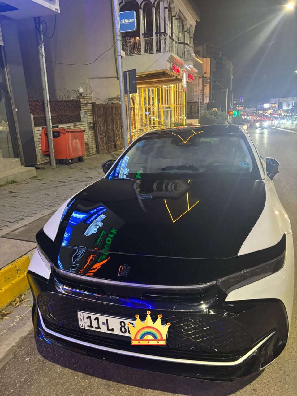 تويوتا كراون هايبرد لونين خليجي. 2023 وكالة عبداللطيف
مكفوله كفاله من الصبغ والتبديل عدا شخط صغير بالجاملغ الخلفي 
ماشيه 40 الف رقم بغداد مميز 
السيارة مغلفة ppf

المواصفات 
المحرك: 2.5L هايبرد 
فتحة سقف سلايد 
مقاعد كهربائية+ مقعد السائق ذاكرة (جميع المقاعد كهرباء ) 
هاند بريك كهرباء 
مقود كهربائي بتحكم جانبي 
نظام نقطة عمياء 
4 كاميرات 
رؤية محيطية 
نظام صوتي JBL 
تجربة صوتية احترافية
مقاعد تدفأة وتبريد 
تحكم مقاعد خلفية 
بردة خلفية كهربائية 
شاشة متطورة ذكية
 تبريد ثنائي القطعة 
رادار + تحديد مسار 
ذكاء صناعي لقيادة آمنة
إضاءة ليزرية 
لايت زينون 
بك لايت LED 
حساسات أمامية وخلفية 
مقاعد جلد
السعر 350 $

للأستفسار ***********
مكان السيارة اليرموك
