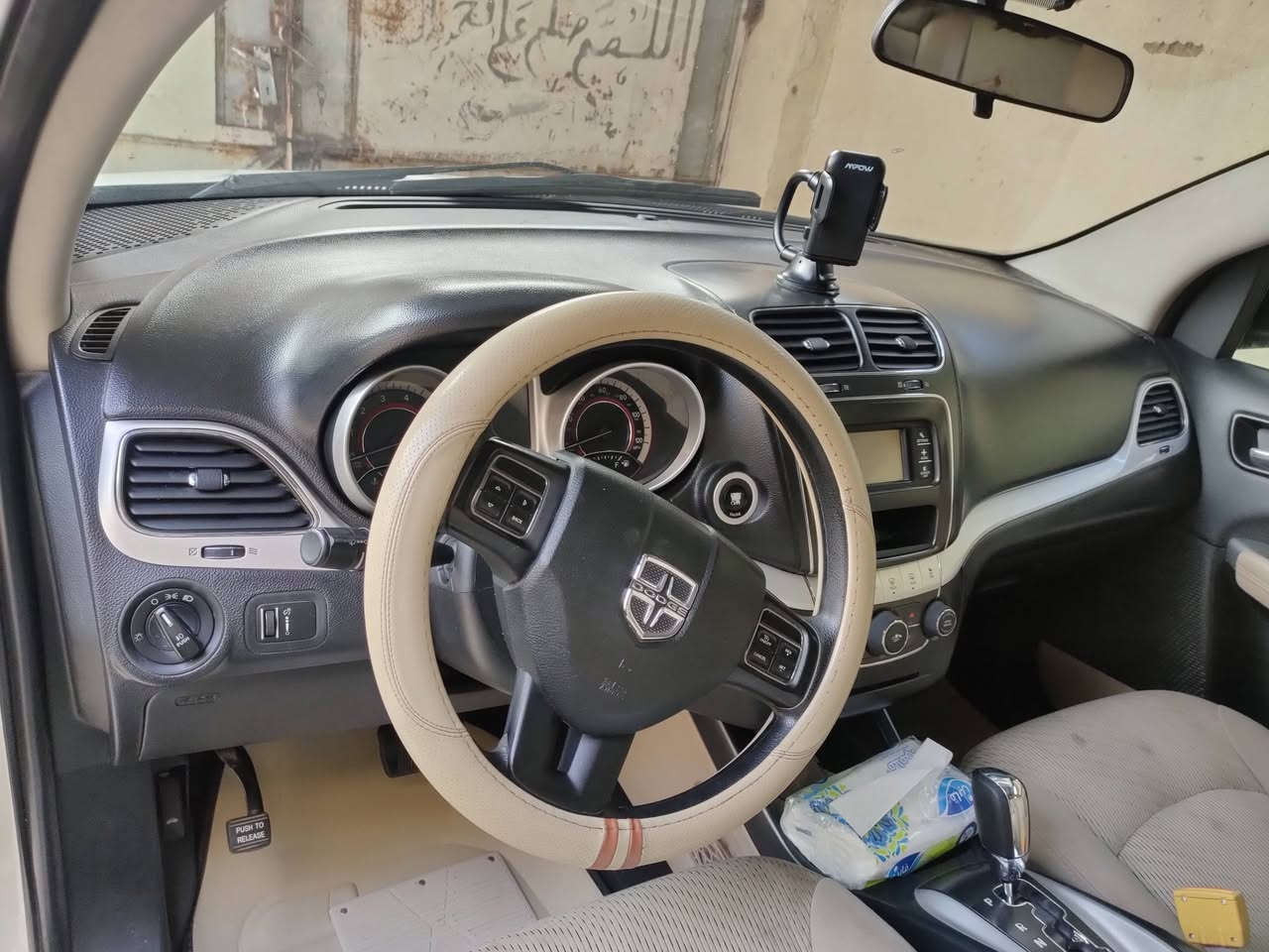 سلام عليكم دوج جورني2014
رقم بغداد بسمي 
محرك3600 سته سلندر
7 راكب
ثلاث قطع تبريد
تبريد شغال
تدفئه شغاله
اي نقص مابيه
ايرباكات كله سليمه
لايت زنون
تشغيل بصمه
بصمت ابواب
ترايك وين ماتريد
المحرك لاتنقيص ولا تبخير
صور الحادث بل منشور 
السعر  115 وبيه مجال
للستفسار***********
