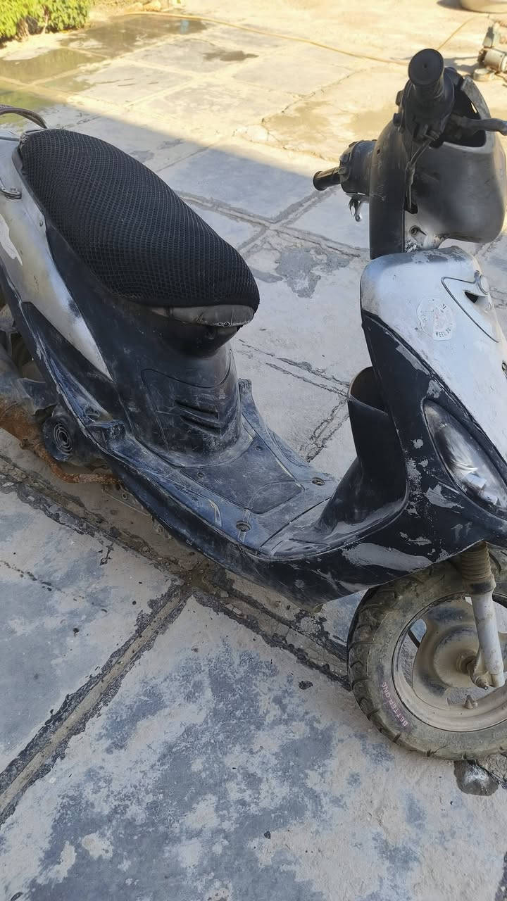 السلام عليكم دراجه منغولي للبيع طفت واحدها ابيع كوم حديد مثل ماوضح كدامك بصوره 150 مكان التاجيات قرب جسر الدوار ***********
