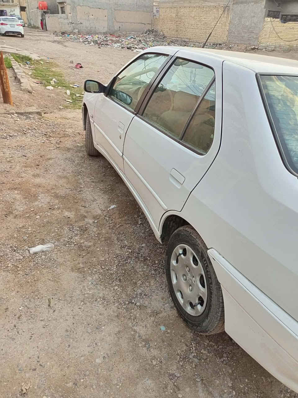 السلام وعليكم اخوان للبيع بيجو 306 موديل 2001 سياره جاهزه بدون نقص فقط كتف تبريد منظومه جديده مبدلها بدون ضربه بيها 3 قطع صبغ رقم جديد سنويه جديده محرك كير حداديه خير من الله مكانها ابو غريب ابو منيصير السعر 45 اتصل علرقم ***********
