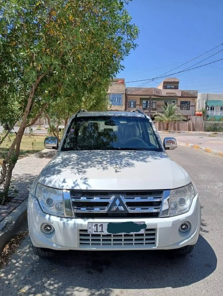السلام عليكم  باجيرو موديل 2014 حبتور محرك 6 سلندر 3500 كير محرك مكفول سياره مكفوله كفاله عامه ماشيه ١٠٨
فتحة كشنات جلد حاكيه زراك لايت 
كشنات كهربائية شاشه حجم كبير ٧راكب دمام خلفي 
٣ قطع تبريد مري شفط دفع رباعي
٥ ويل ثلاجة مري شفط حساس خلفي
كامره خلفيه تخم تاير جديد
مع صدر خلفي امامي جديد رقم بغداد بسمي الجديد سياره كلش جديده السعر ١٦٣ اوبيها مجال 
***********
