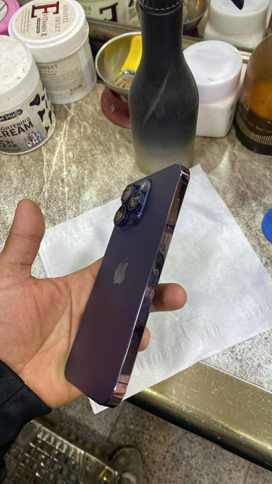 سلام عليكم 14 برو ماكس    مامفتوح بد نضيف كلش  256 / 🔋75 حقيقي  ***********
