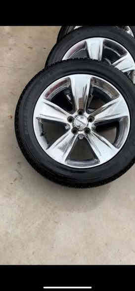 سلام عليكم تخم ويل اس اكس تي
وعليه كفر اكروم جديده كلش للبيع 
او مروس السعر ٥٠٠ وبيهن مجال
***********
