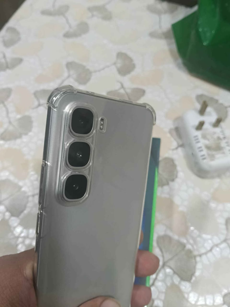 انفنكس هوت60برو بلس غني عن التعريف مشتغل قليل نضافة100/100 جهاز مواصفات تخبل شاشة منحنية اموليد 144hz سماعات ستيريو منjbl معالج هيليوG200شحن 45w جهاز كامل غراض أخو الجديد سعرة 225 سعر الجديد 290الف مكاني بغداد العامرية للاتصال وتساب *********** بغداد, العراق
