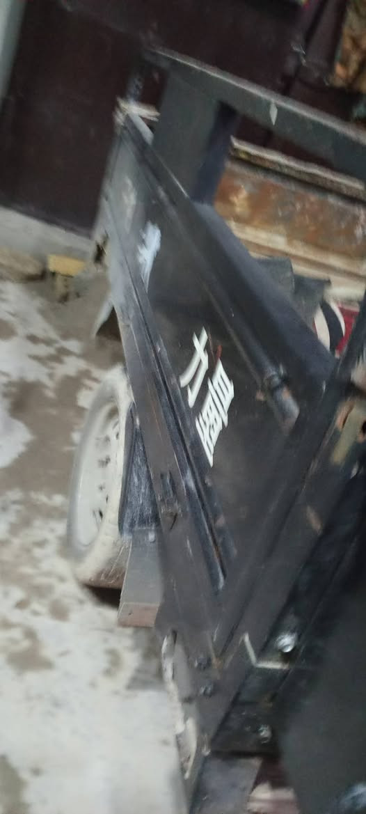 سلام عليكم عندي هاي الستوته الستوته شوفت عينك موديلها 2021 نوقصها كرهبئيات ودبلات خلفيه سعر (900)وبيه مجال المكان بغداد حي البتول للاستفسار ***********
