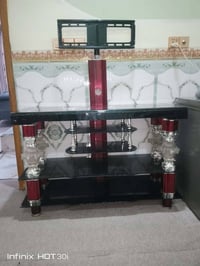 ميز شاشة • نضيف