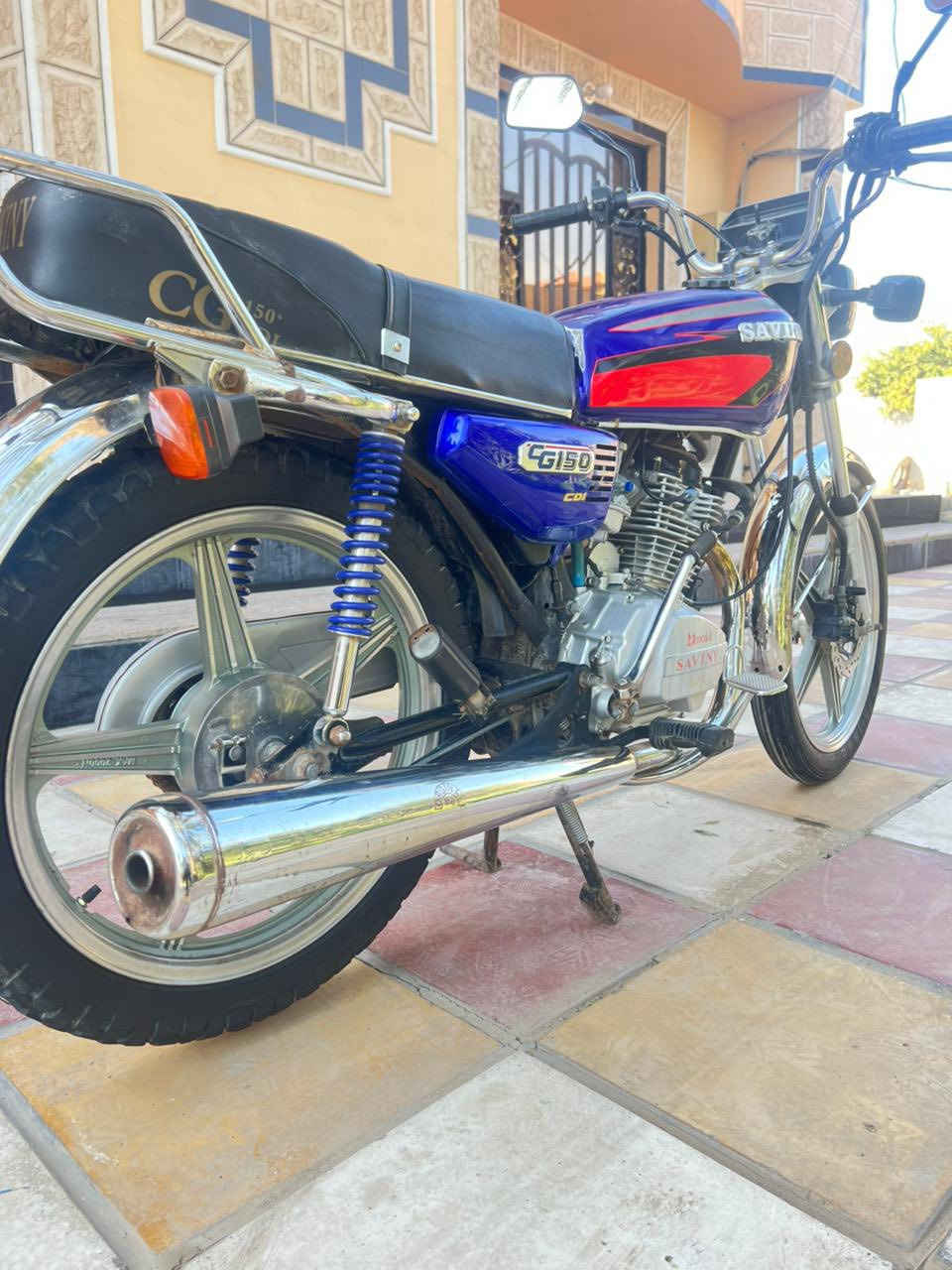 للبيع دراجه ايراني خمسه كير باب اول محرك على وضع شركه مابيها اي نقص عل بلاد دراجه اوراق اصوليه موديل 2021 مكفوله رقم لاستفسار اكثر ‭٠٧٨٣ ٢٠٦ ٦٥١١‬ بي وتساب 
العنوان بغداد المدائن
