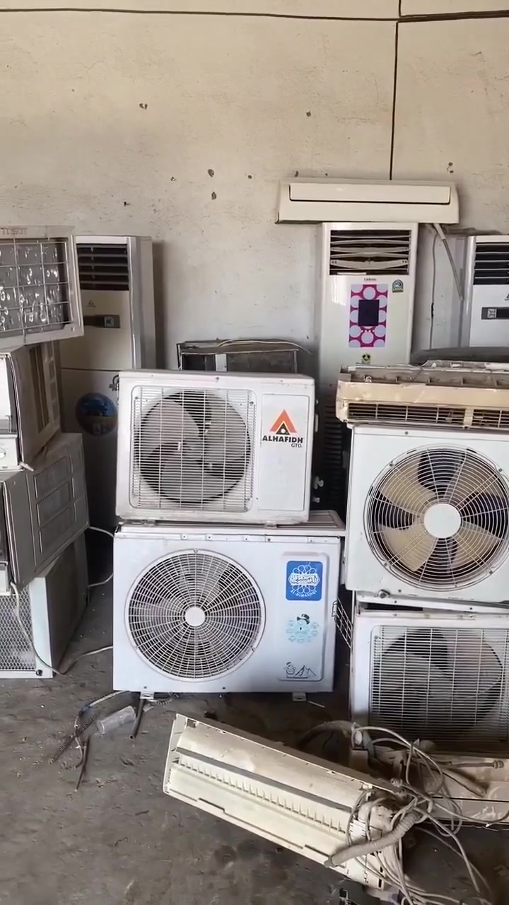 السلام عليكم اتشري سبالت عاطله
سبلت 5طن كامل عاطل 250
سبلت4طن كامل عاطل 200 
سبلت 3 طن كامل عاطل 160
سبلت 2طن كامل عاطل 100
سبلت طن ونص كامل عاطل 70
سبلت 1طن كامل عاطل 40
نشتري سكراب حديد مولدات كيبلات نحاس فافون خاص مفتوح 
***********
