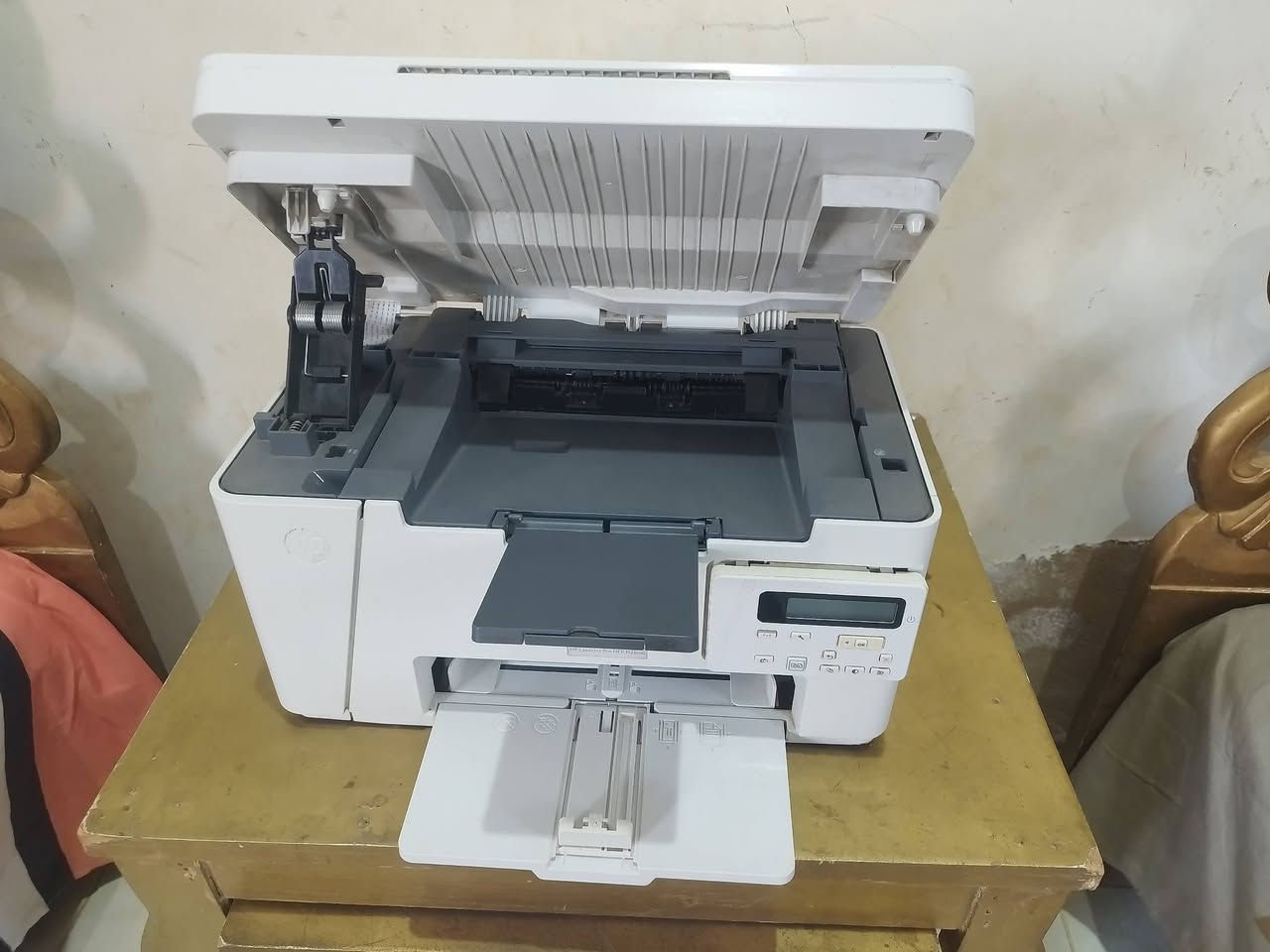 🖨️ للبيع: طابعة HP LaserJet Pro MFP M26nw
✅ طباعة – نسخ – سكانر (3*1) 
✅ تدعم الاتصال اللاسلكي (Wi-Fi) وUSB
✅ سرعة وجودة عالية في الطباعة
✅ مناسبة للمكاتب، الطلاب، والأعمال المنزلية
✅ حالتها ممتازة وجاهزة للاستخدام
مع وصله USB للربط بجهاز كمبيوتر و وصله كهربه للطابعة. 
📍 الموقع: (امدرمان )
💰 السعر: (500)
📞 للتواصل: عبر الخاص أو على الرقم (0926202869).
سارع بالحجز، والبيع للأسبق.


**إذا كنت صاحب هذا الإعلان وتريد حذفه لأي سبب، رجاءا أرسل رسالة إلى الدعم الفني**