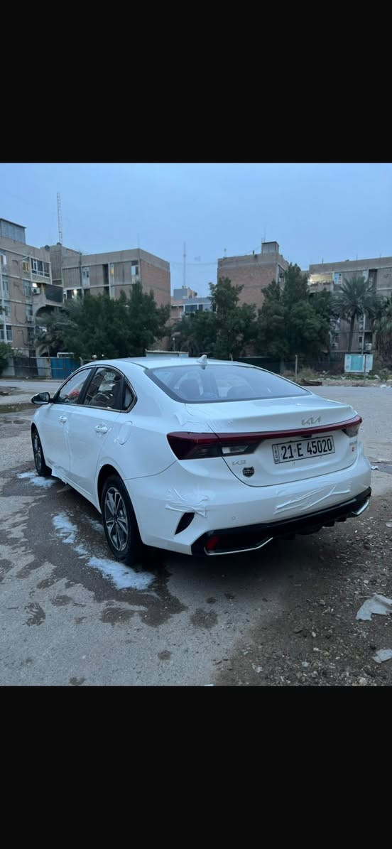 سلام عليكم K3 مكفوله كفاله عامه ماشيه الفين بس موديل 2024 مراوس ترهم بكورله تحويل ثاني يوم جوه سوك ***********سعرها 148
