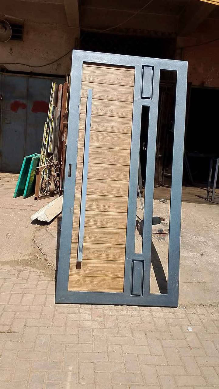 باب حديد ثقيل  2 ملم 
تفصال فقط 
بديل الخشب الاصلي 
صبغ اساس + لون 
العرض متر
الارتفاع مترين 
توجدلدينا تخفيضات للقياسات الاخرئ
ملاحظة البيع مباشر بدون نقل او شد البصرة, العراق


**إذا كنت صاحب هذا الإعلان وتريد حذفه لأي سبب، رجاءا أرسل رسالة إلى الدعم الفني**