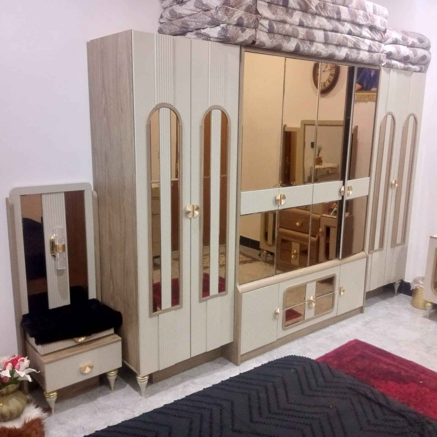 السلام عليكم غرفه نوم جديده 
سعر مليون و300


**إذا كنت صاحب هذا الإعلان وتريد حذفه لأي سبب، رجاءا أرسل رسالة إلى الدعم الفني**